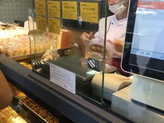 -鲍师傅糕点(江苏路店)
