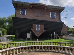 -金山农民画村-枫泾波兰倒置屋