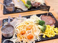 厚切西冷拼白蕉海鲈鱼排-豪客来牛排(人民东路店)