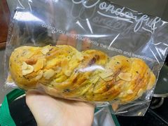 -一方麦浪·BreadSolo法式烘焙(丽江店)