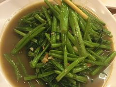 -J Daeng Seafood