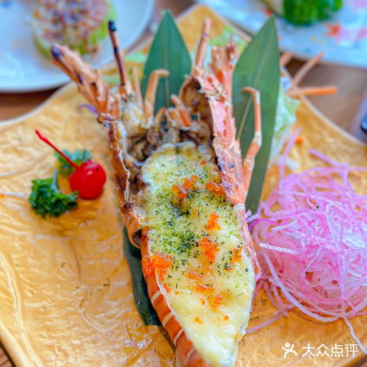 在武汉！你在吃一种很新的鳗鱼！