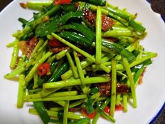 藜蒿炒腊肉-小柴米·传统江西菜(八一广场店)