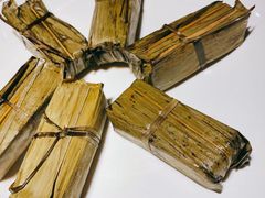 宜宾小黄粑-李子坝梁山鸡(北碚万达五鸡哥店)