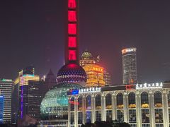 -黄浦江游览十六铺3号码头网红自助餐