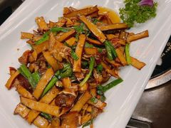 武冈香干炒耳尖-巴陵全鱼席(湖南老字号汴河街店 )