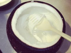 -志龙皇冠吃货椰子铺