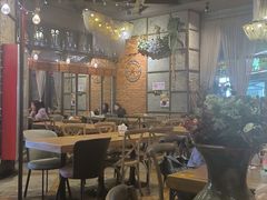 -玛格萝妮(汇智国际商业中心店)