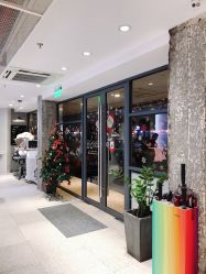 -PE SALON