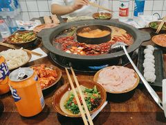 -黄潇洒老火锅(九眼桥宏济巷店)