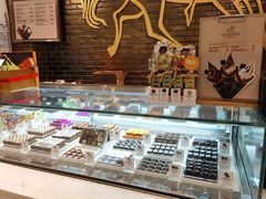 面包甜点陈列柜-GODIVA(万象城店)