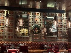 -恰餐厅及酒吧 CHAR Bar & Grill (北京丽都皇冠假日店)