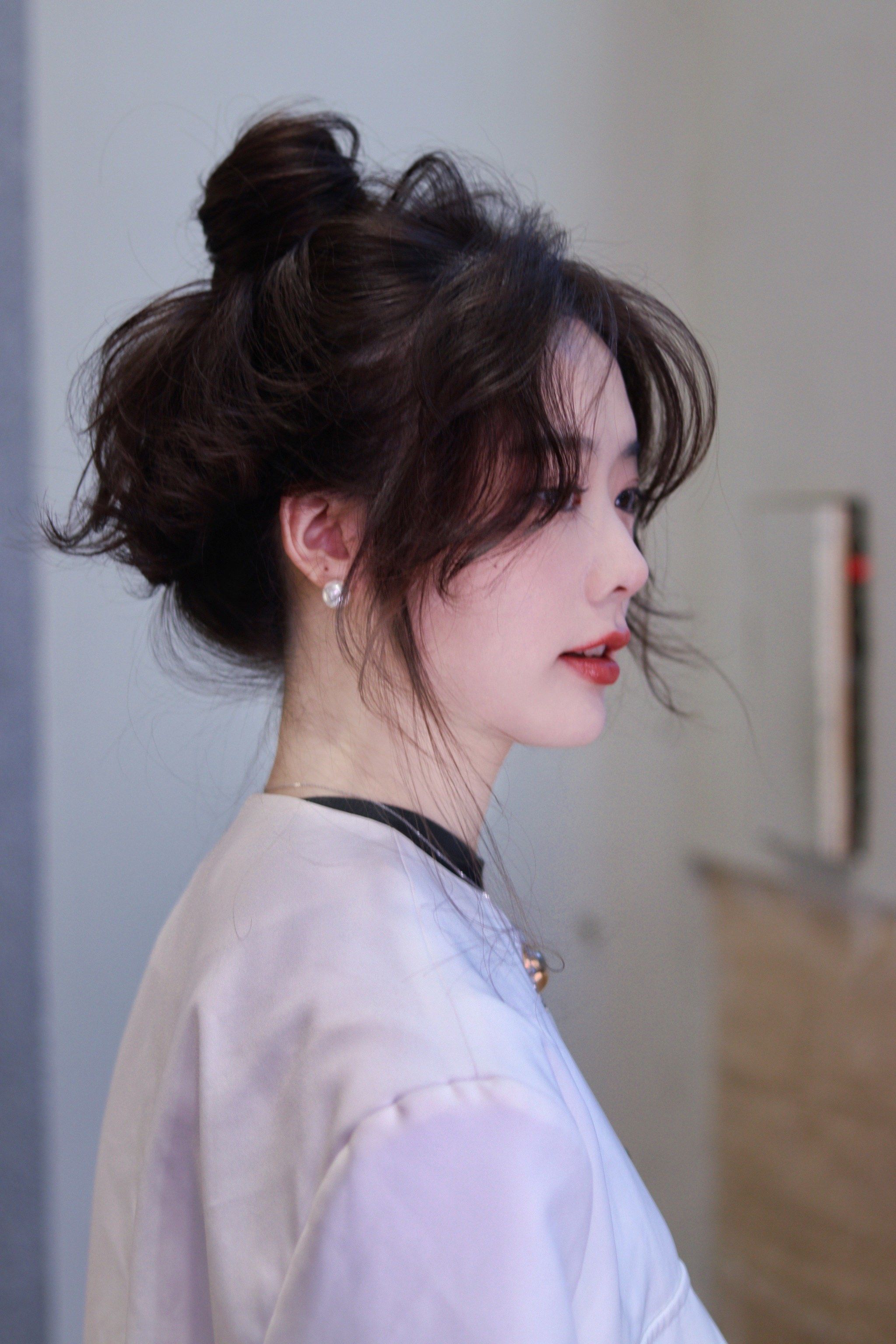 烫完头发扎起来才好看哇