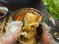 -围炉肉舍•炭烤活鳗•丹东海鲜烤肉(步行街店)