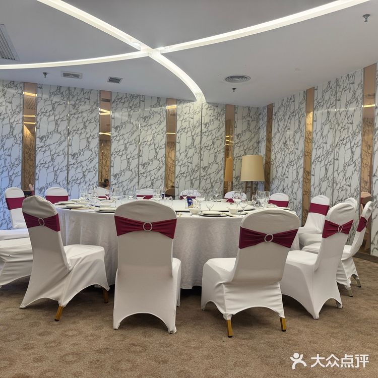 品味佳肴的幸福时刻