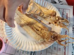 -席娜卡琳火车铁道夜市