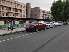 -秦皇岛市西港路小学