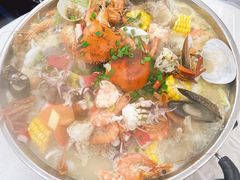 招牌海鲜骨煲-凤城康记饭店