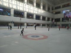 -炫采冰场(红博中央公园商场店)