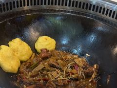 -哈尔滨烧烤·山河村铁锅炖(交大店)