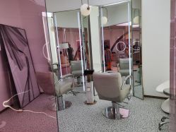 -In Style Hair Salon