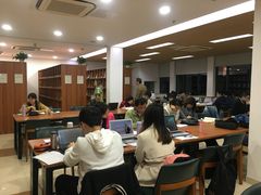 -上海市静安区图书馆(新闸路馆)