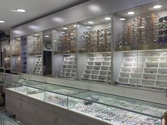 -朱师傅眼镜·蔡司·依视路·尼康(市先进店)