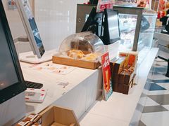 -85度C(生甜甜圈研究工坊·上海平凉店)