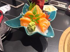 -山川小町·极番烧肉(新地假日广场店)