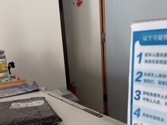 -卡罗酒店(东门晒布地铁站店)