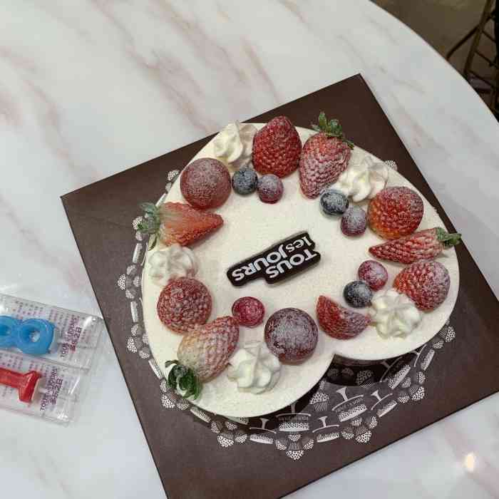 打分 很不错的草莓蛋糕 买这个是被1994种草的