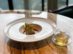 麻酱汁菜肉云吞-澜亭中餐厅·一线江景·尊蓝豪华精选