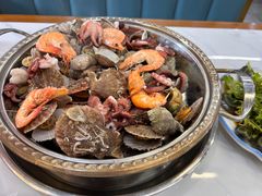 -一口猪海鲜浑锅·东北家常菜