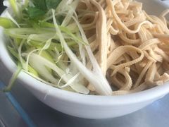 -十二忠手拉面(中华路店)