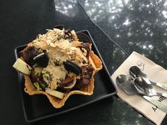 三球奥利奥杏仁冰淇淋-莓园冰淇淋店