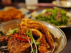 -Cuc Gach Quan Restaurant