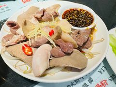 -禄粥·广府味·煲仔粥·宵夜·明档现做(江南西店)