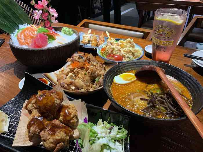 白石の深夜食堂(万达店)-"光线太不友好了,完全暗着的还拍个什么照片.