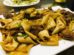 -壹阁胡羊焖饼(特色小吃街店)