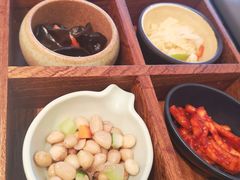 调料3种小菜三生菜1份-韩宫宴烤肉·料理(南京江宁万达店)