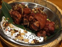 江南猪脚-江南古镇(斗西路万致创意园店)