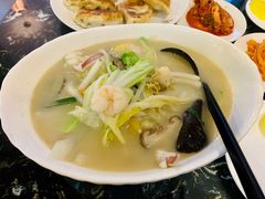 不辣的海鲜面-桃园中华料理炸酱面(燕儿岛路店)