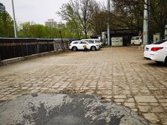 -陶然亭公园南门停车场