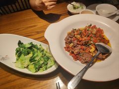 -爱碗亭·鲜炒湖南菜(壹城中心店)