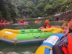 -安吉龙王山峡谷漂流
