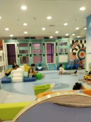 -孩子王童乐园(唐山万达广场店)