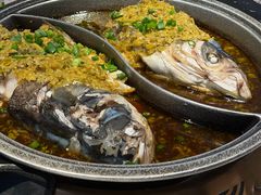 -阿瓦山寨·湘菜现炒·剁椒鱼头王(咸阳总店)