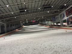 -乔波室内滑雪场