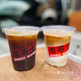 很土又很新潮的廖哥土咖啡