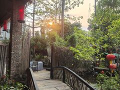 -花溪雨·森林餐厅(石基店)